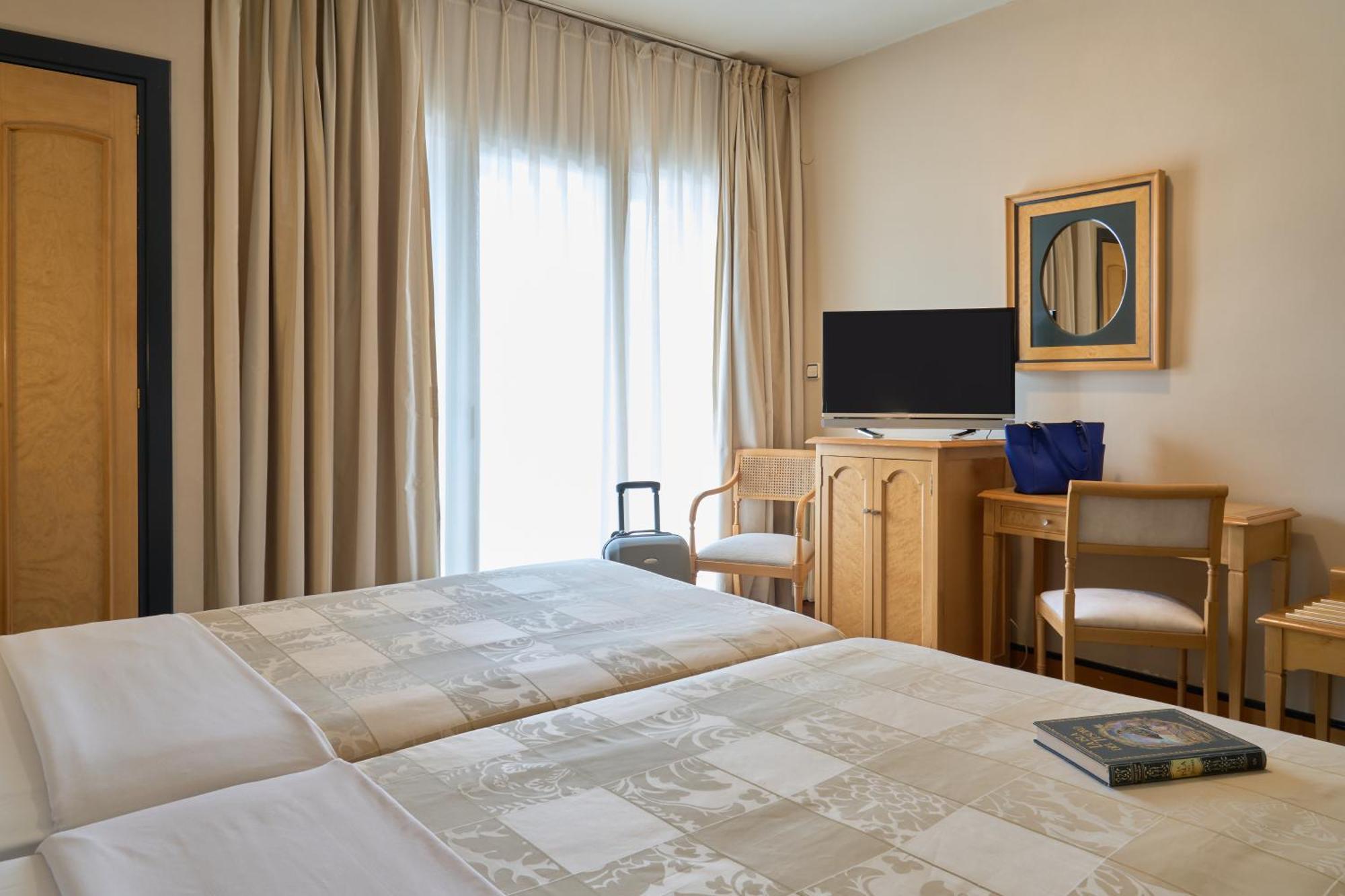 Hotel Macia Condor Гранада Стая снимка
